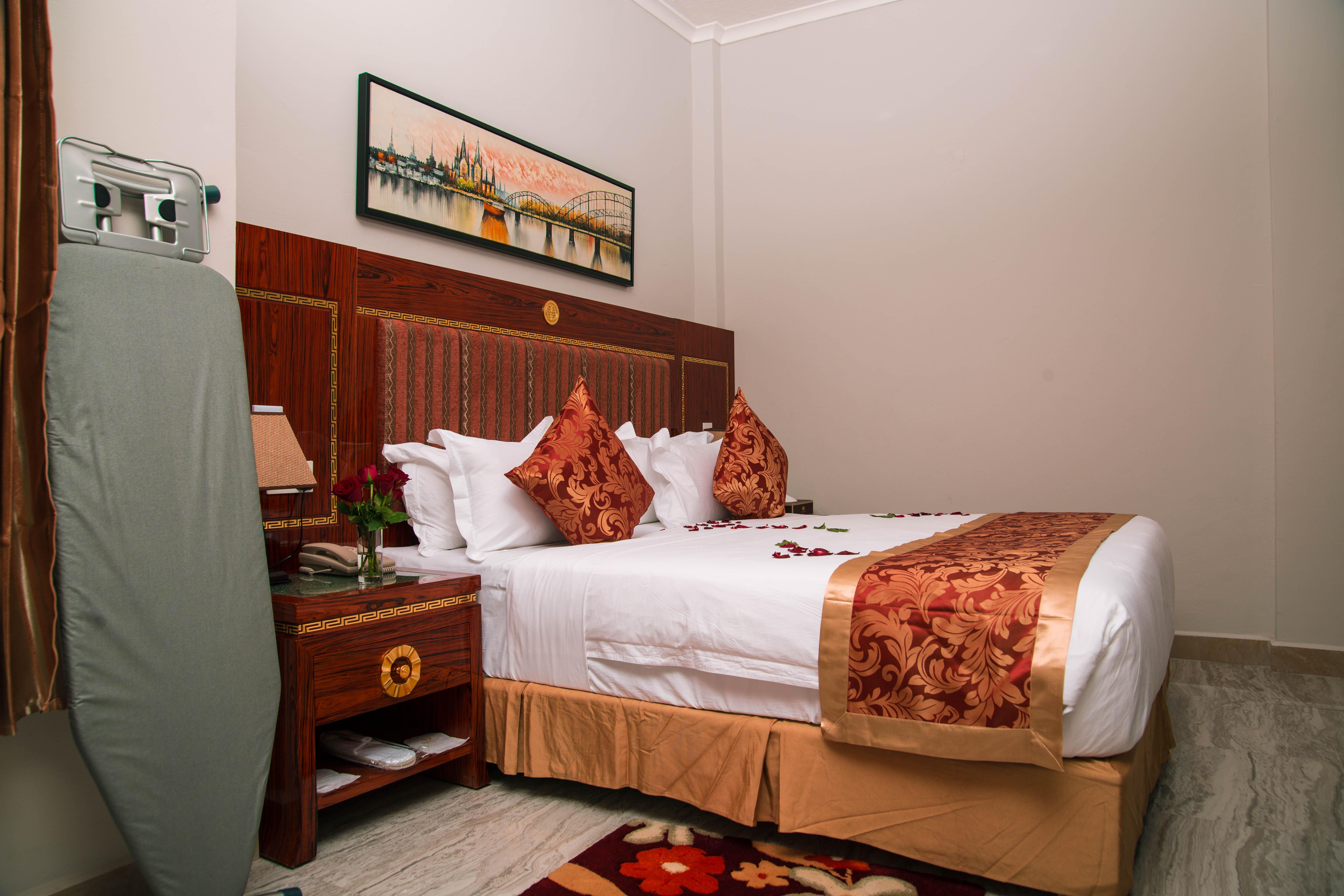 ทิฟฟานี ไดมอนด์ โฮเต็ล - มากุนงคันยา สตรีท Hotel ดาร์เอสซาลาม ภายนอก รูปภาพ