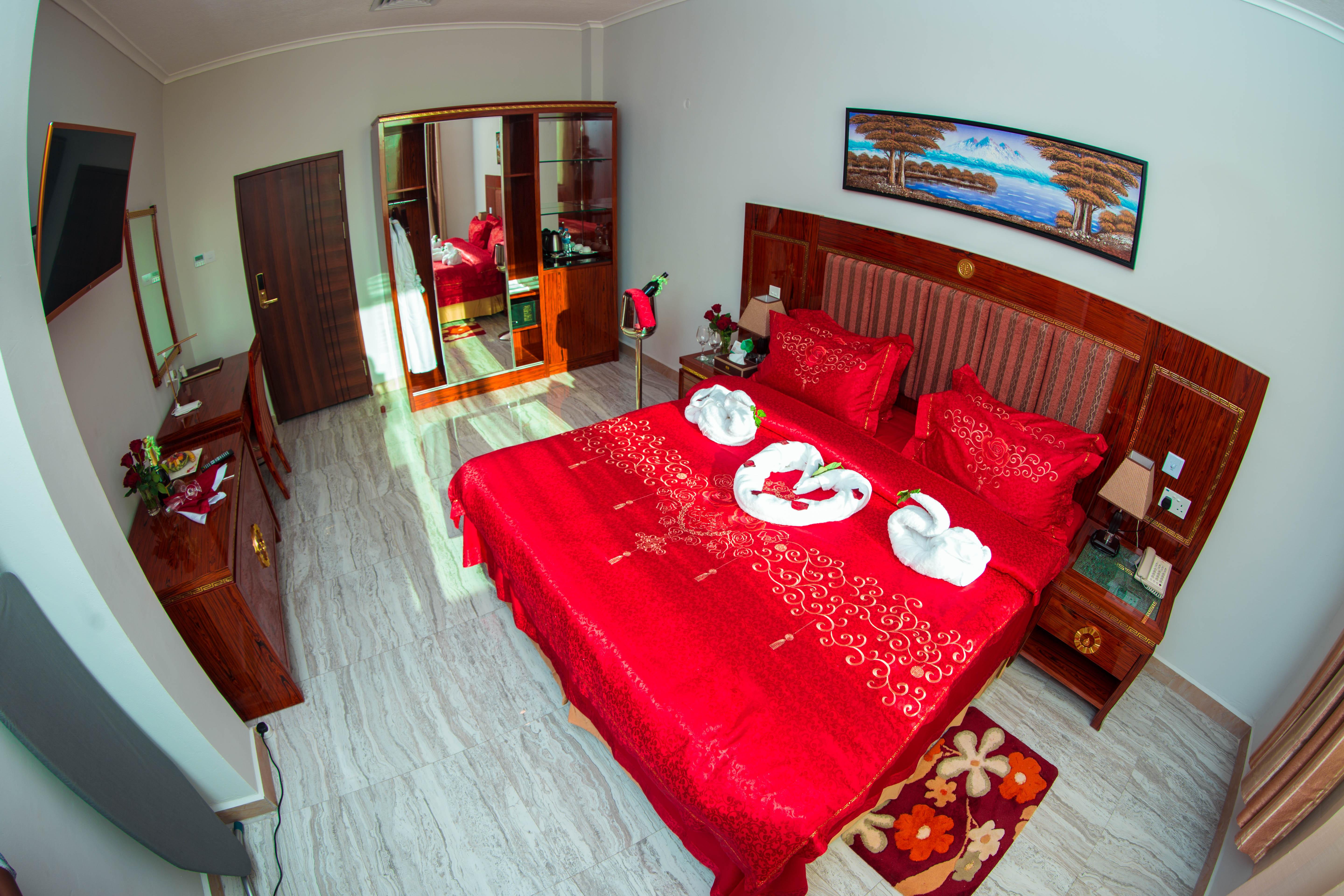 ทิฟฟานี ไดมอนด์ โฮเต็ล - มากุนงคันยา สตรีท Hotel ดาร์เอสซาลาม ภายนอก รูปภาพ