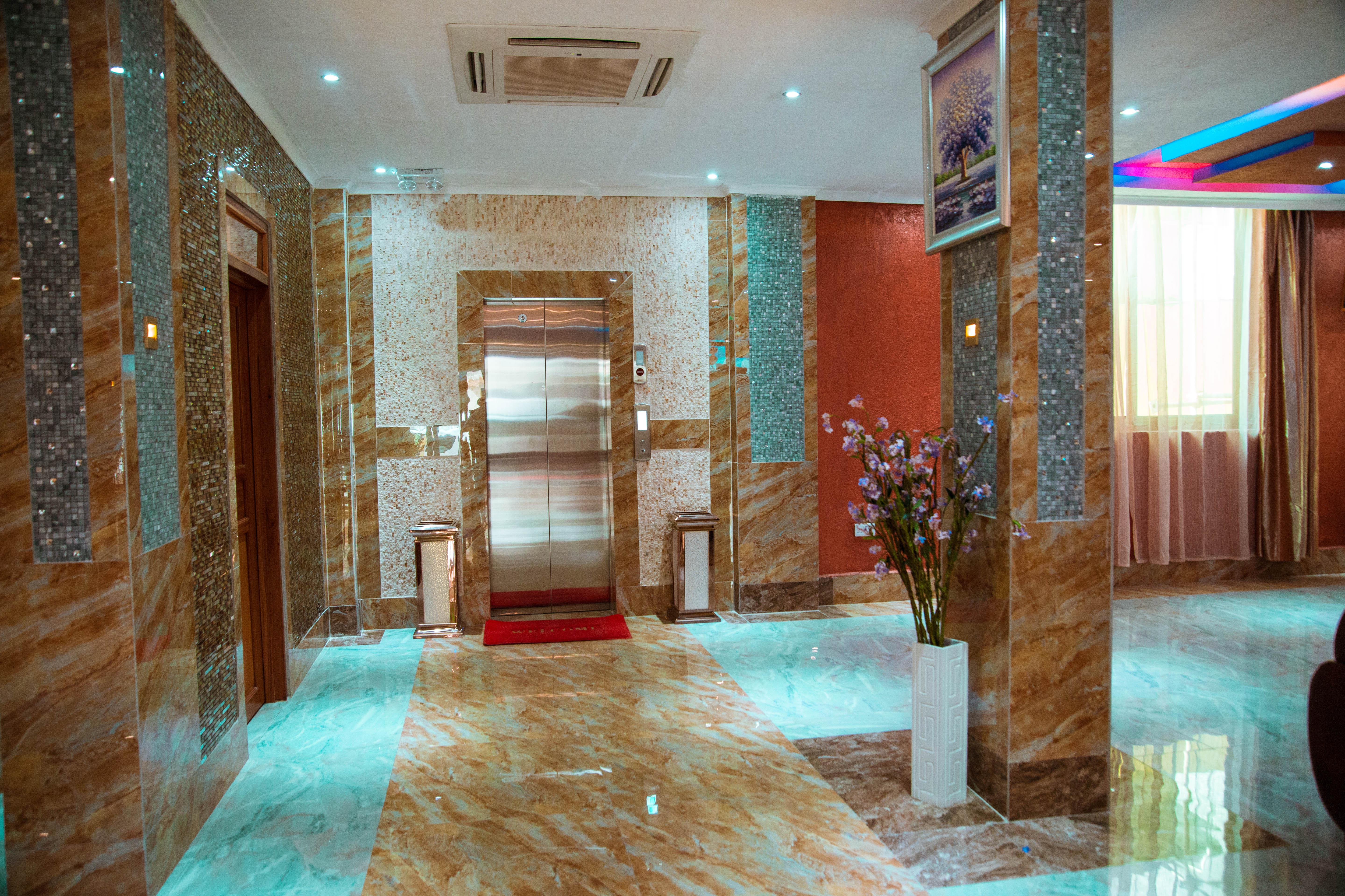 ทิฟฟานี ไดมอนด์ โฮเต็ล - มากุนงคันยา สตรีท Hotel ดาร์เอสซาลาม ภายนอก รูปภาพ