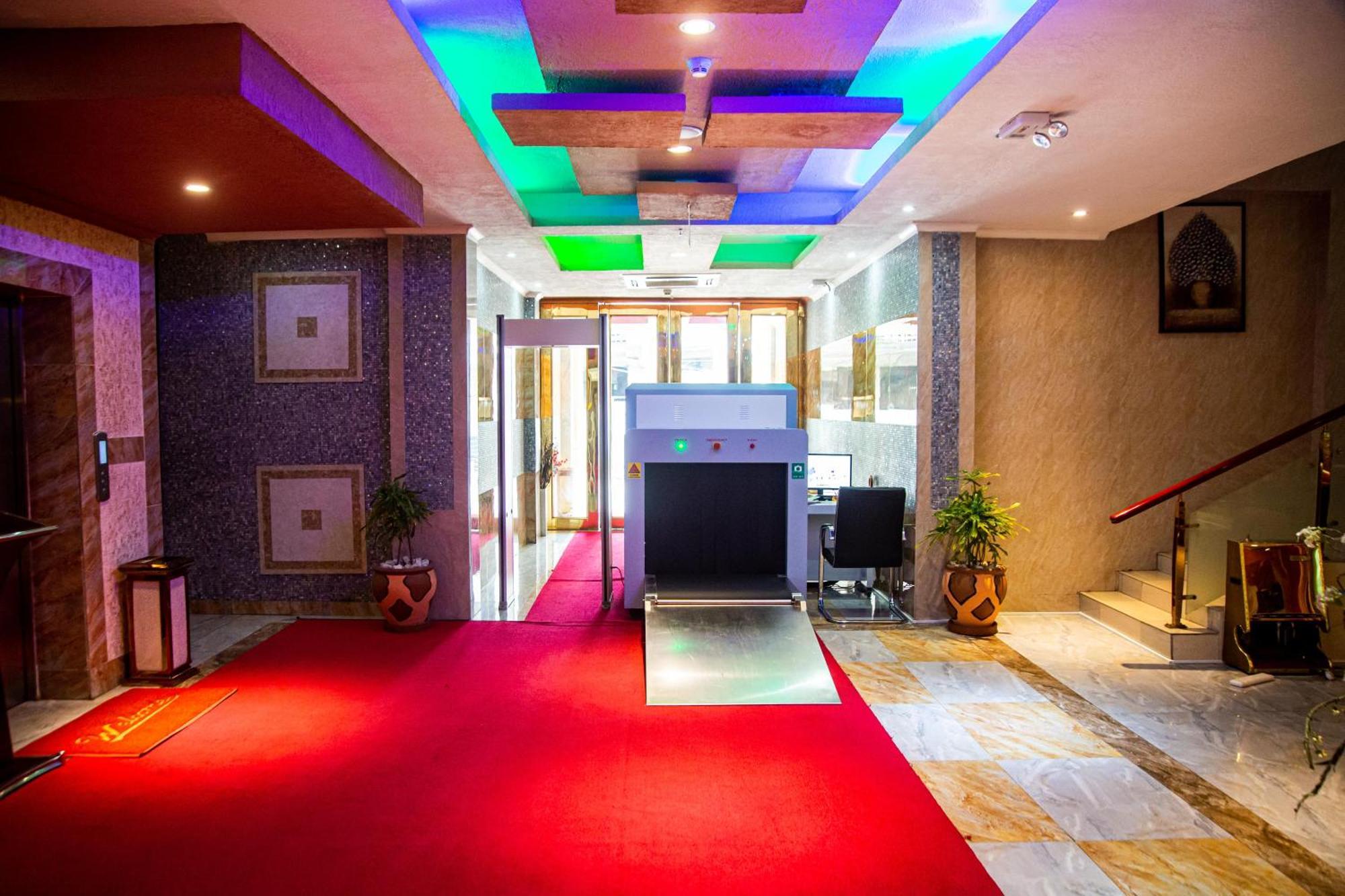 ทิฟฟานี ไดมอนด์ โฮเต็ล - มากุนงคันยา สตรีท Hotel ดาร์เอสซาลาม ภายนอก รูปภาพ